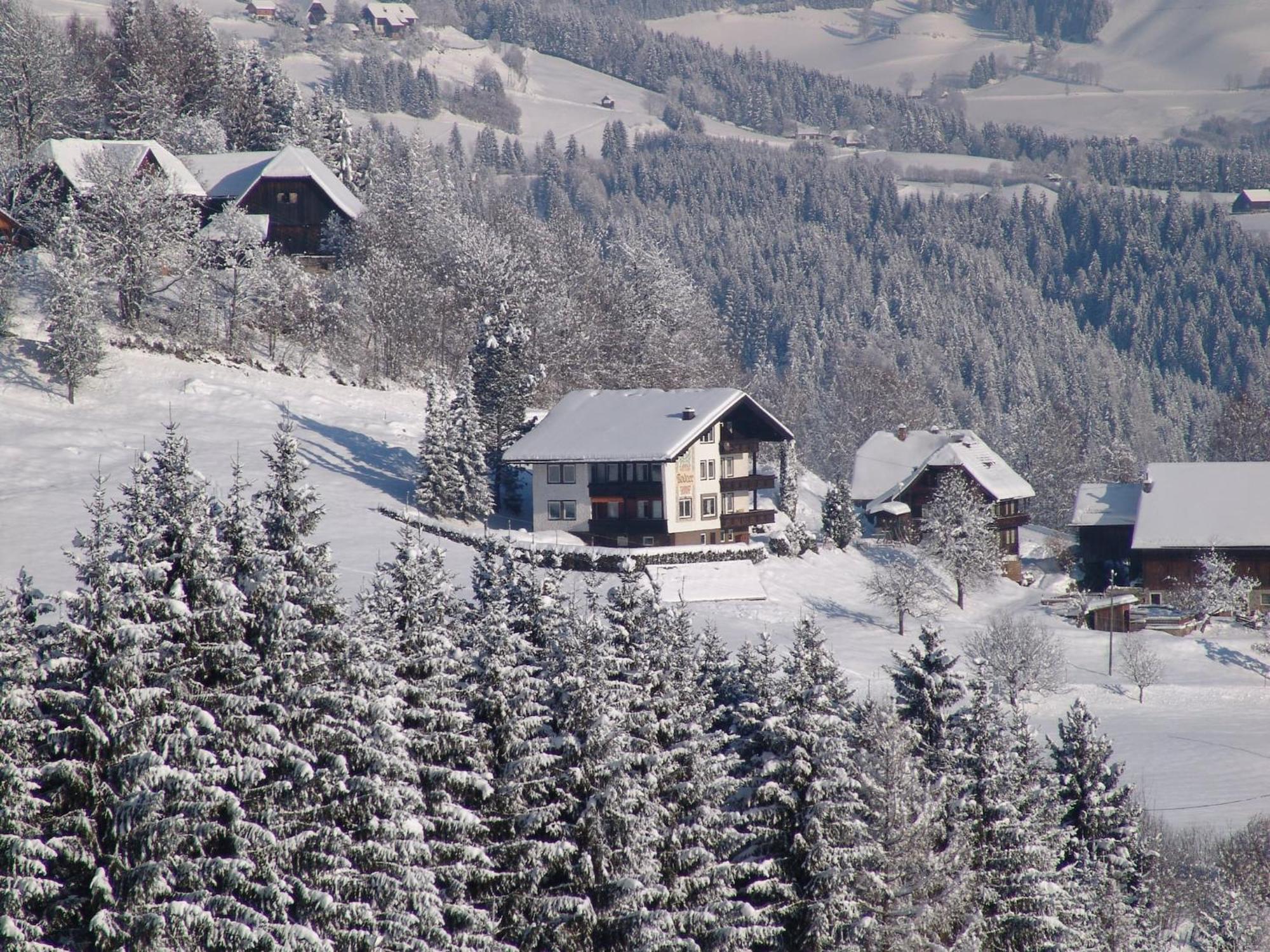 Cozy Apartment In Afritz Am See Near Gerlitzen Ski Area ภายนอก รูปภาพ