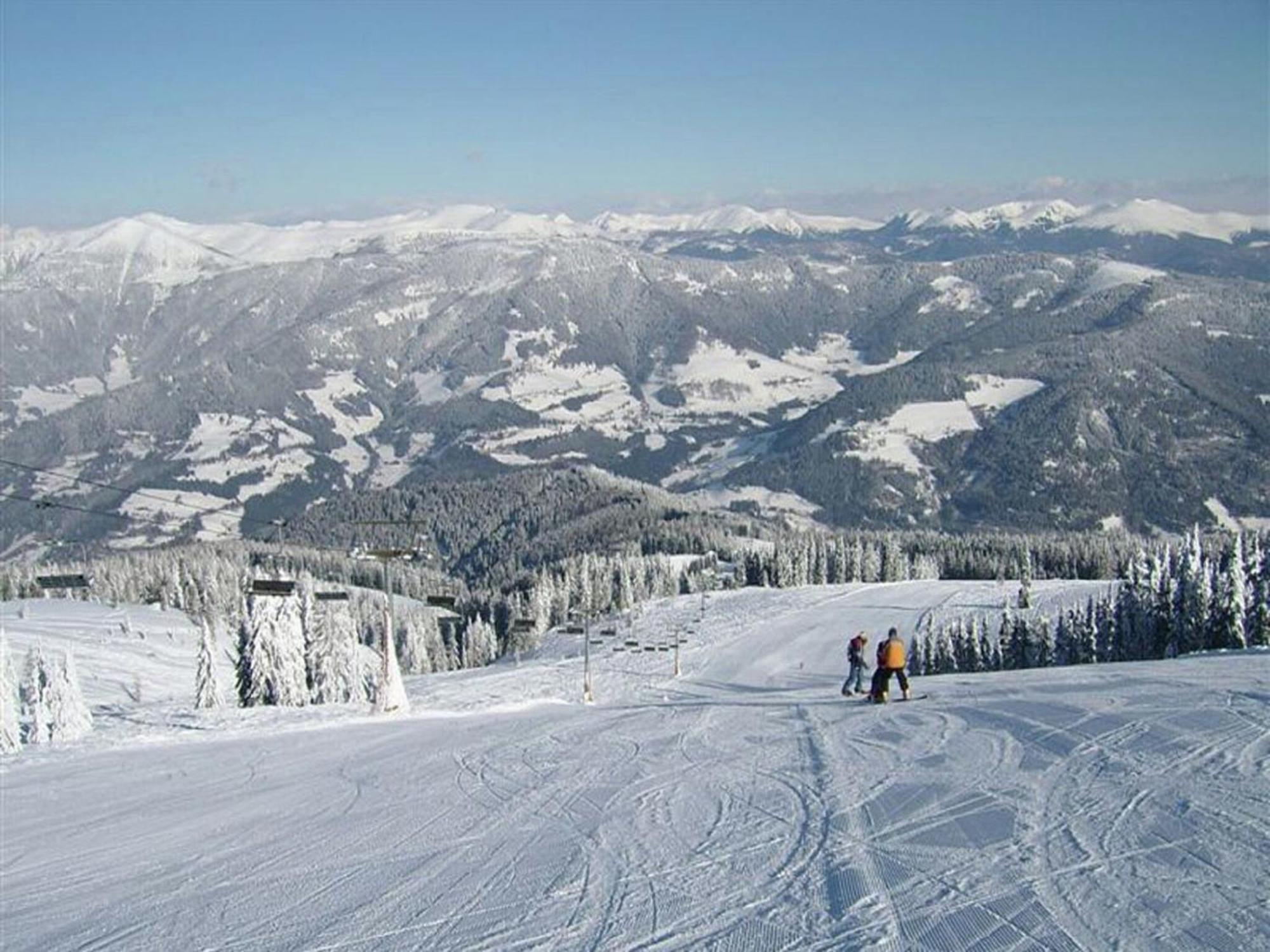 Cozy Apartment In Afritz Am See Near Gerlitzen Ski Area ภายนอก รูปภาพ