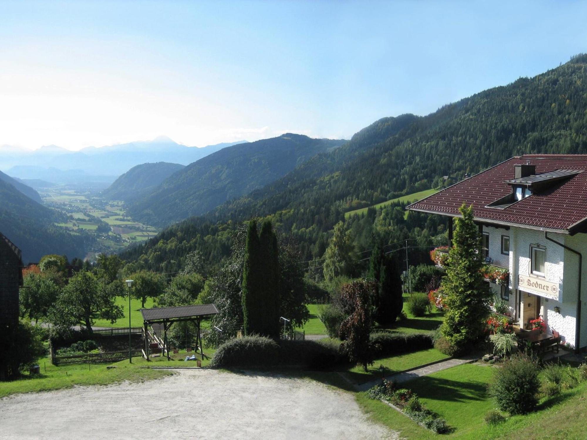 Cozy Apartment In Afritz Am See Near Gerlitzen Ski Area ภายนอก รูปภาพ