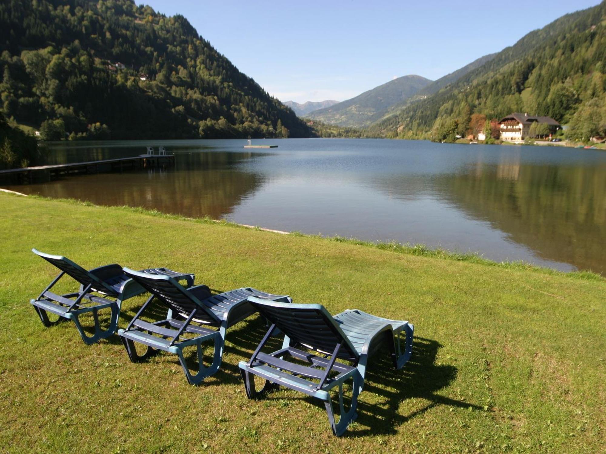 Cozy Apartment In Afritz Am See Near Gerlitzen Ski Area ภายนอก รูปภาพ