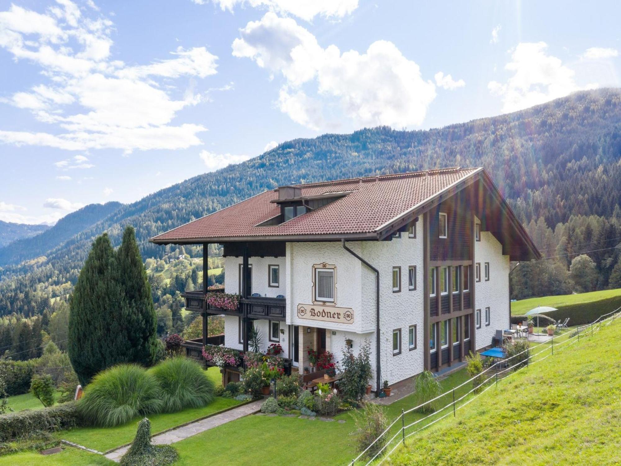 Cozy Apartment In Afritz Am See Near Gerlitzen Ski Area ภายนอก รูปภาพ